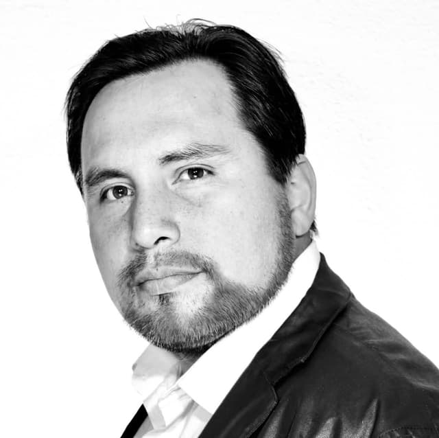 Javier Bernardo